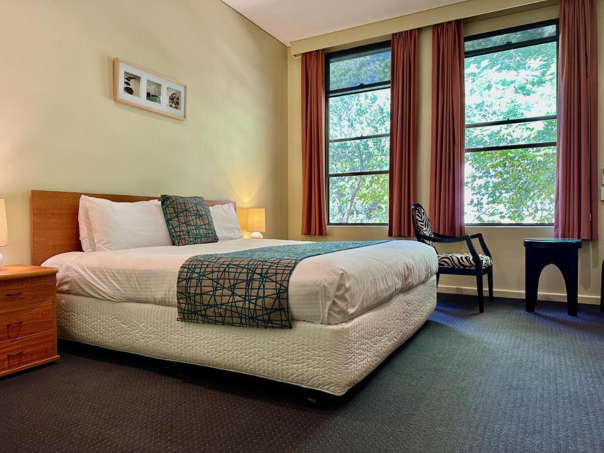 The Grand Oaks Resort Beechworth Exterior photo