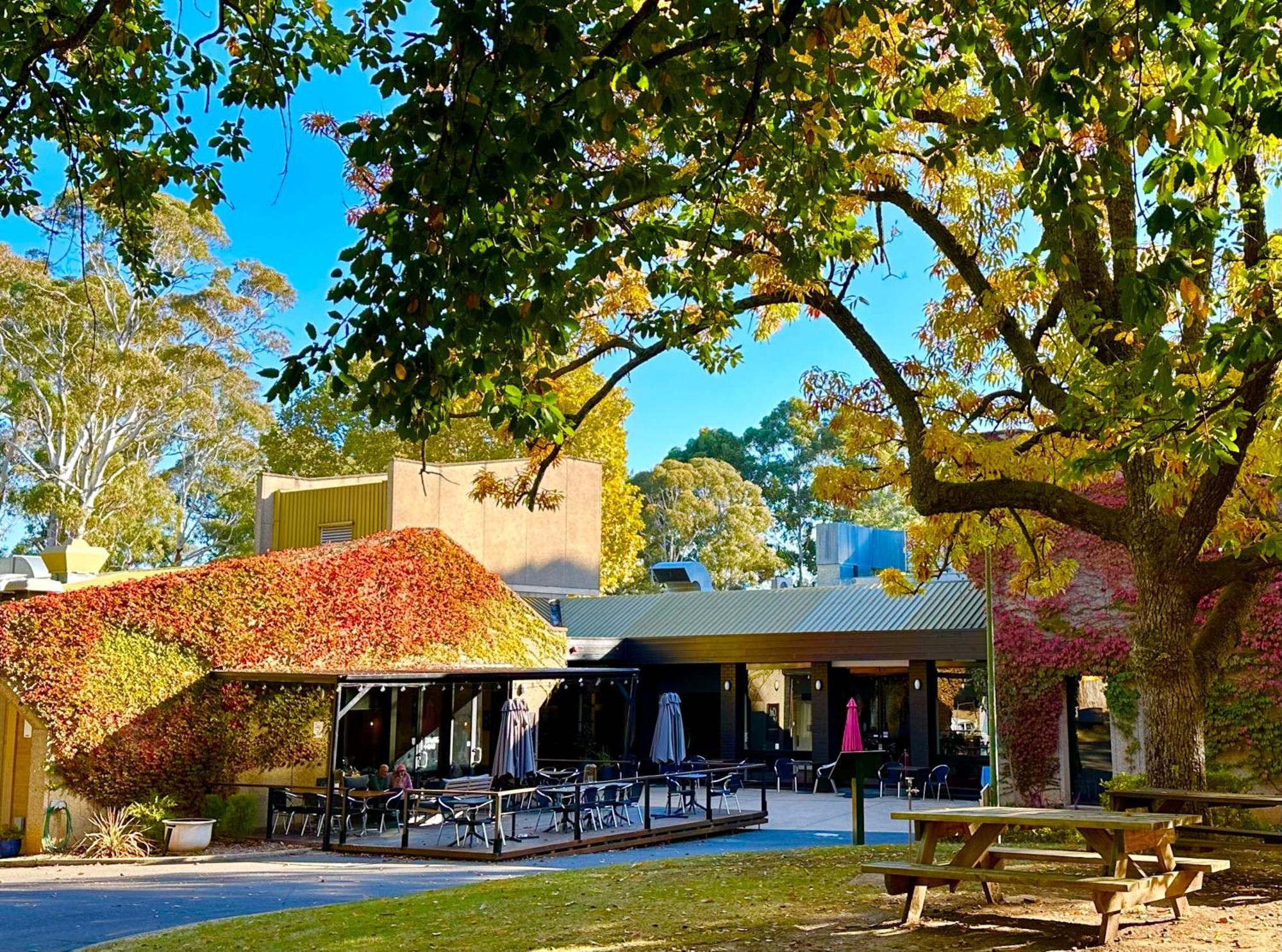 The Grand Oaks Resort Beechworth Exterior photo